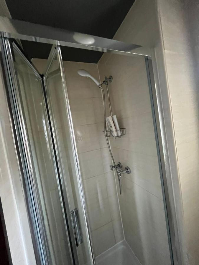 Upstairs Studio - Private Kitchenette And Small En-Suite Dublin Ngoại thất bức ảnh